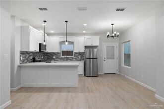 18 N 24th St in McAllen, TX - Building Photo - Building Photo