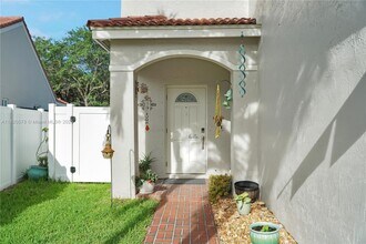 471 Talavera Rd in Weston, FL - Building Photo - Building Photo