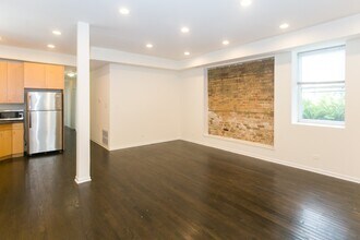 2112 N Campbell Ave in Chicago, IL - Building Photo - Building Photo
