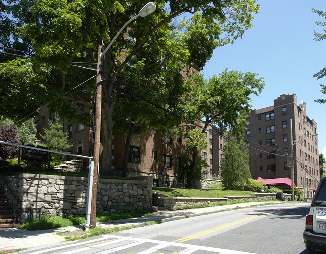 3-5 Franklin Ave in White Plains, NY - Foto de edificio - Building Photo