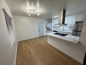 569 Park Way in Chula Vista, CA - Building Photo - Building Photo