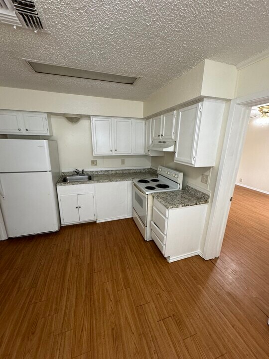 213 Alexandria St in Mesquite, TX - Building Photo