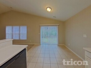 2020 Chapel Creek Rd in Concord, NC - Foto de edificio - Building Photo