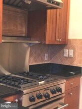 2735 Olive St NW-Unit -8 in Washington, DC - Building Photo - Building Photo