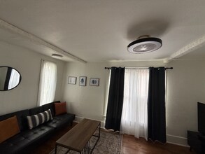 104 E William St in Michigan City, IN - Foto de edificio - Building Photo