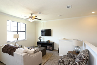 Camber Villas in Bryan, TX - Foto de edificio - Interior Photo