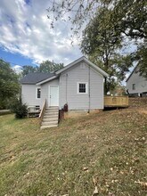 407 Connecticut Ave in Greer, SC - Foto de edificio - Building Photo