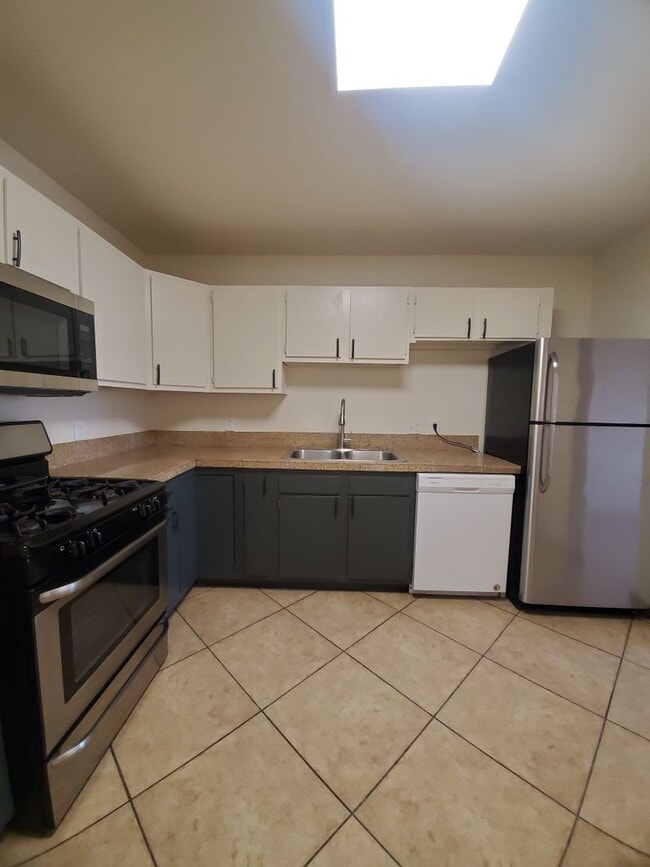 2828 E Janice Wy in Phoenix, AZ - Building Photo - Building Photo