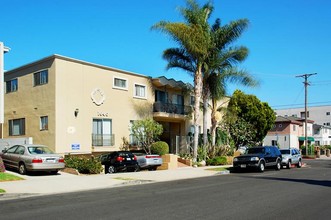 Lido Apartments - 1640 Barry in Los Angeles, CA - Foto de edificio - Building Photo