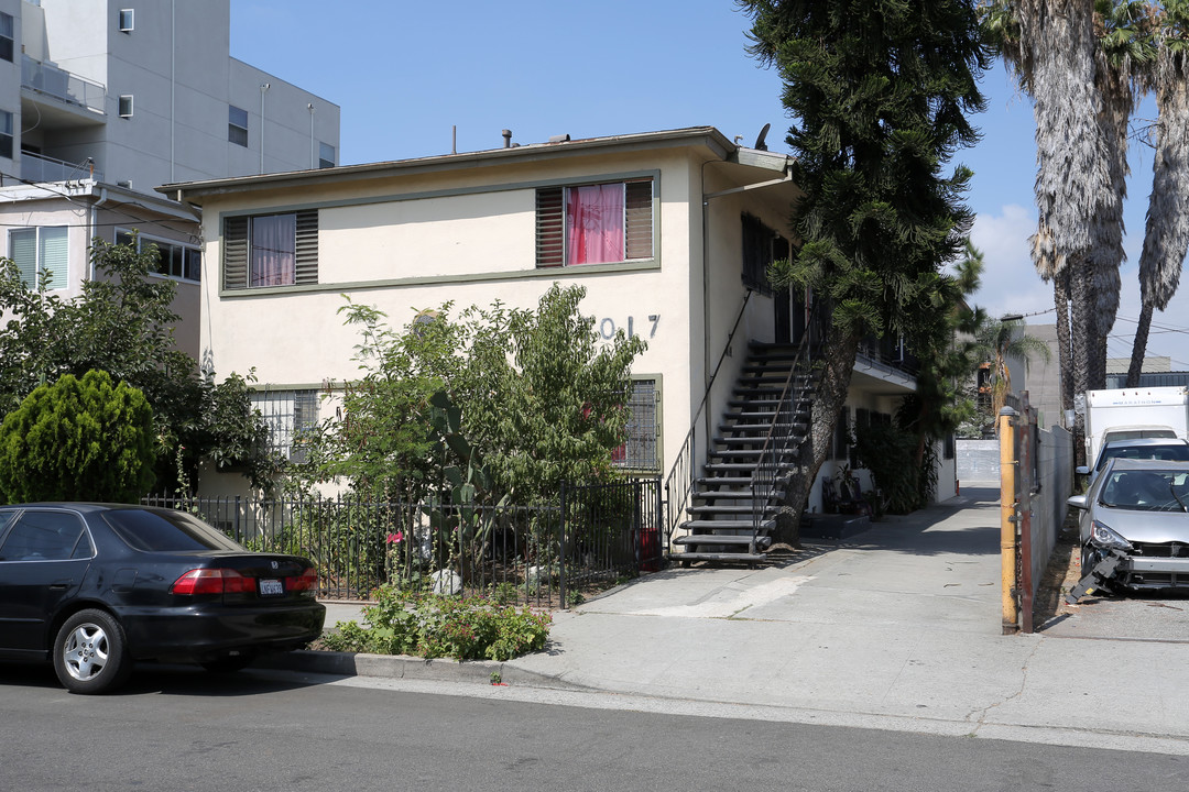 1017 Dewey Ave in Los Angeles, CA - Building Photo