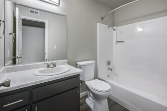 Cabernet Apartments in Red Bluff, CA - Building Photo - Interior Photo