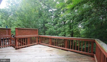 6323 Millwood Cir in West Springfield, VA - Building Photo - Building Photo