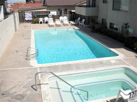 209 S Prospect Ave-Unit -105 in Redondo Beach, CA - Building Photo - Building Photo