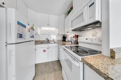 8743 Thomas Dr in Panama City Beach, FL - Foto de edificio - Building Photo