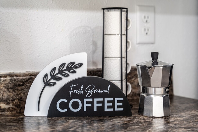 911 W Orange St in Kissimmee, FL - Building Photo - Building Photo