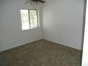 2221 White Pine Cir in Greenacres, FL - Building Photo - Building Photo