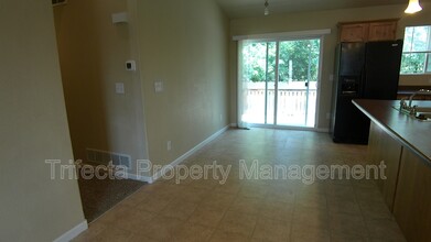 1495 Zinc St in Loveland, CO - Building Photo - Building Photo