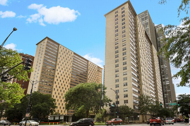 property at 3950 N Lake Shore Dr
