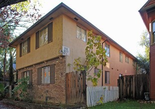 2514 Q St in Sacramento, CA - Foto de edificio - Building Photo