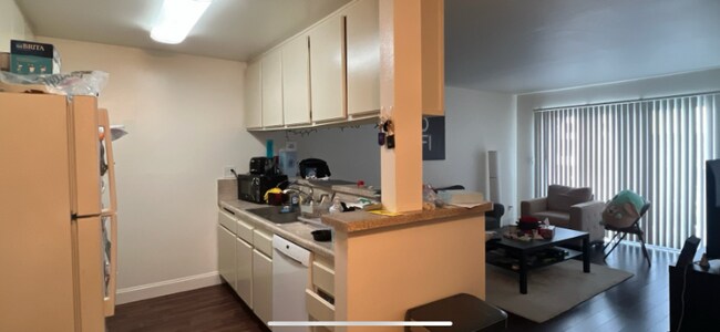 3415 Linden Ave-Unit -2 in Long Beach, CA - Building Photo - Building Photo