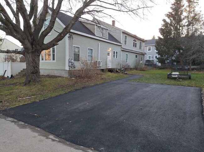 27 Oak St, Unit #2 in South Portland, ME - Building Photo - Building Photo