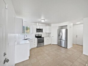 2238 Harvest Moon Dr in Saratoga Springs, UT - Building Photo - Building Photo