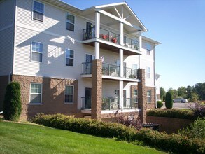 Homestead Village 55+ Senior Community in Chippewa Falls, WI - Building Photo - Building Photo