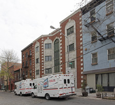 85 Hudson Ave in Brooklyn, NY - Building Photo
