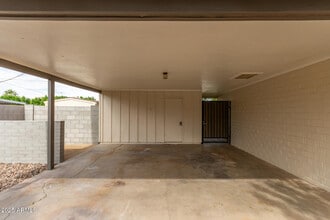 8730 E Terrace Dr in Scottsdale, AZ - Building Photo - Building Photo