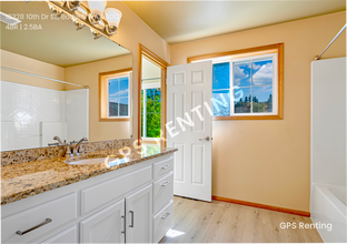 18328 10th Dr SE in Mill Creek, WA - Building Photo - Building Photo