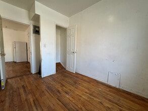 106-10 Ruscoe St in Queens, NY - Foto de edificio - Building Photo