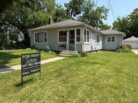 529 Steward Ave in Jackson, MI - Building Photo