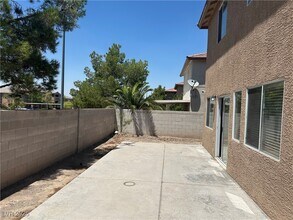10245 Missouri Meadows St in Las Vegas, NV - Building Photo - Building Photo
