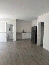 7116 Bay Dr in Miami Beach, FL - Building Photo - Building Photo
