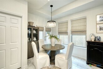 7233 Menchaca Rd in Austin, TX - Building Photo - Building Photo