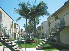 Villa Tuscany Apartments in Norwalk, CA - Building Photo - Building Photo