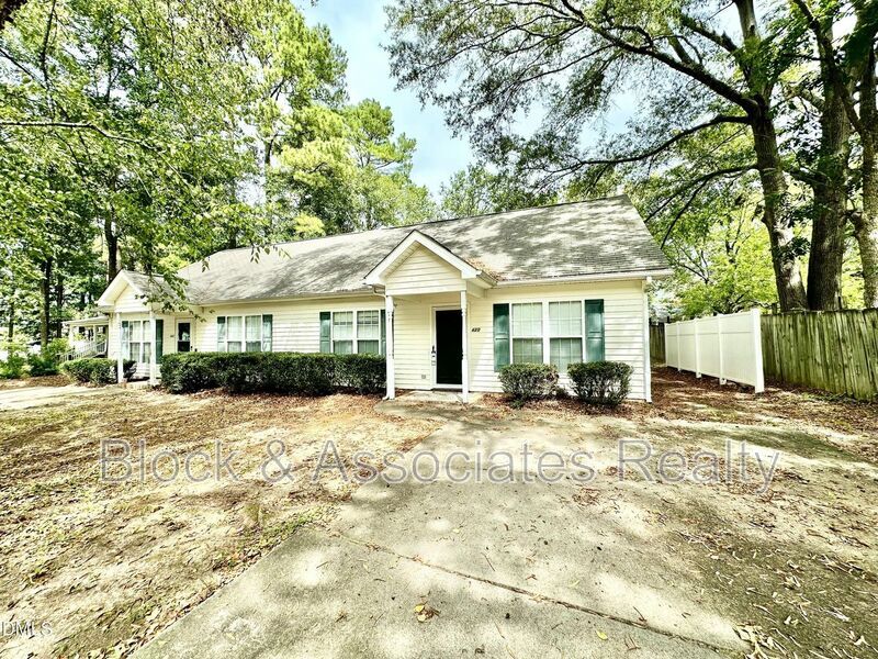 420 Wall St in Wendell, NC - Building Photo