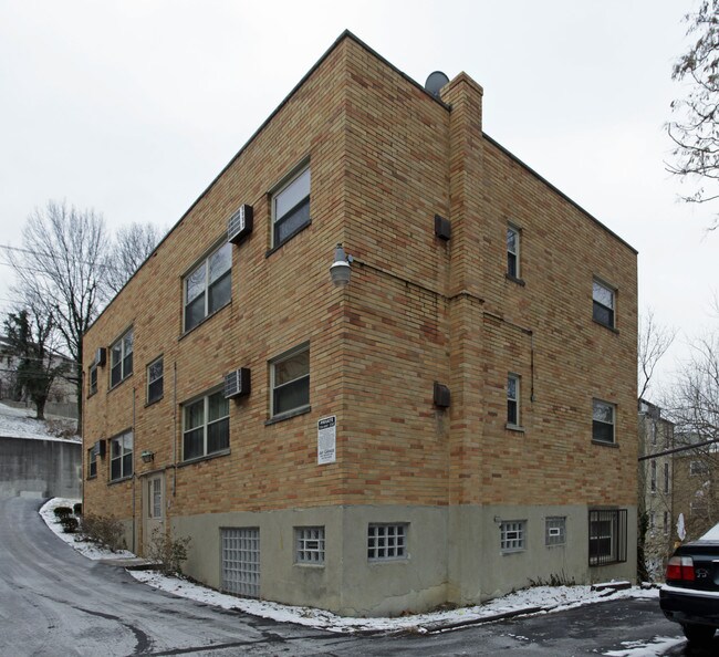 526-530 W Martin Luther King Dr in Cincinnati, OH - Building Photo - Building Photo