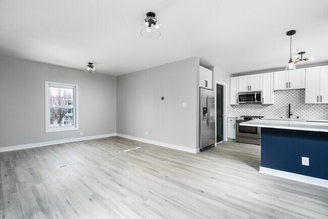 1836 N Palmer St in Milwaukee, WI - Foto de edificio - Building Photo