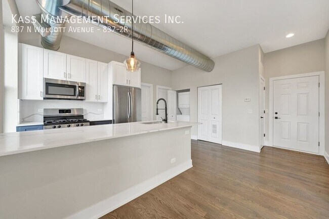 837 N Wolcott Ave in Chicago, IL - Building Photo - Building Photo