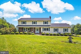 1602 Harbourton Rocktown Rd in Lambertville, NJ - Building Photo - Building Photo