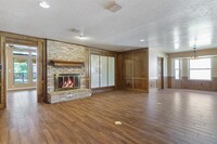 643 S Rivershire Dr in Conroe, TX - Building Photo - Building Photo