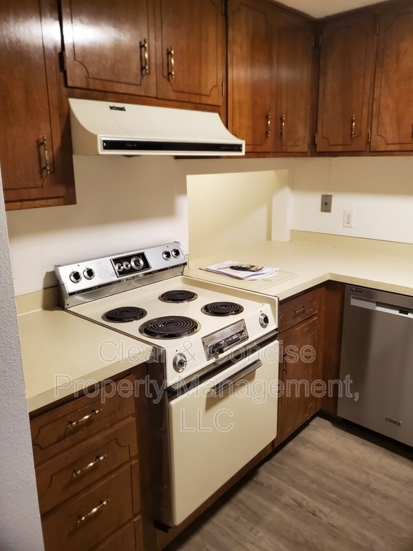2671 Woodstone Pl in Eugene, OR - Building Photo - Building Photo