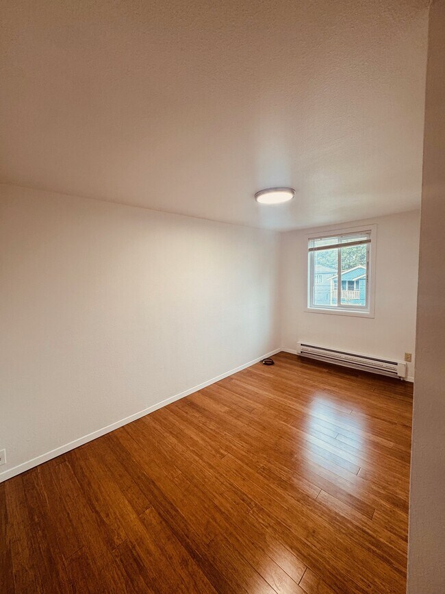 718 21st Ave, Unit D in Seattle, WA - Foto de edificio - Building Photo