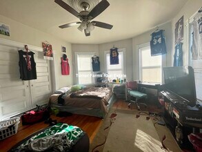 89 Hillside St, Unit 2 in Boston, MA - Foto de edificio - Building Photo