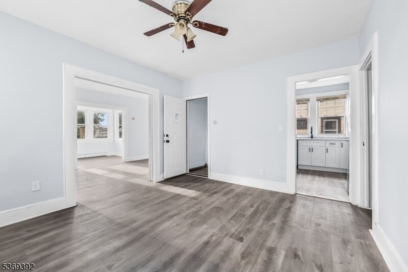 27 Berkeley Pl in Bloomfield, NJ - Building Photo