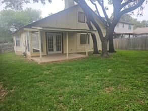 9230 Ridge Breeze in San Antonio, TX - Building Photo - Building Photo