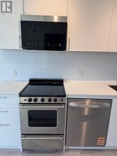 3250 Carding Mill Trail in Oakville, ON - Building Photo - Building Photo