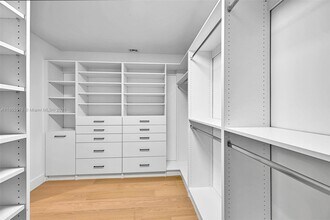 13637 Deering Bay Dr in Coral Gables, FL - Building Photo - Building Photo