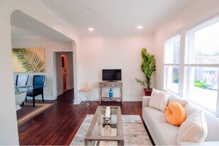 3558 W Huron St in Chicago, IL - Building Photo